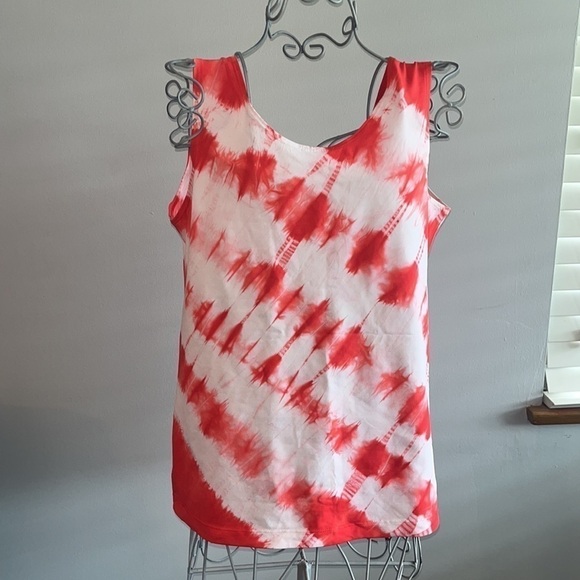 Chico's Flame Scarlet Tie-Dye Microfiber Tank Size 1 like new condition - Picture 4 of 4